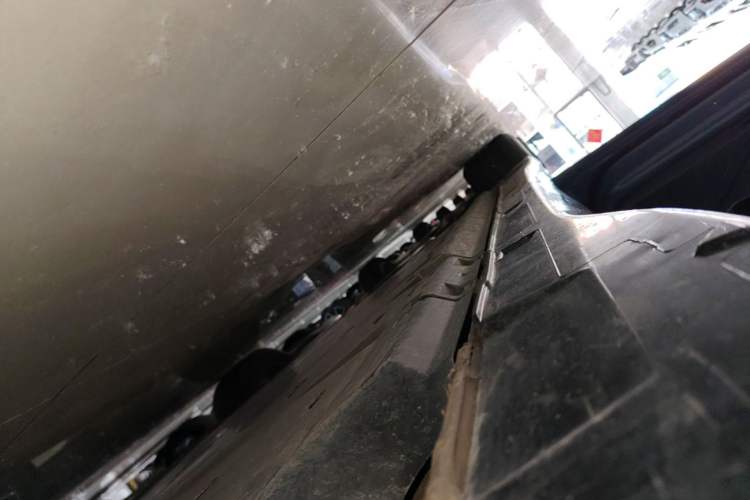 Used Volkswagen ID.7 VIZZION 2024 AIR model Left Side Sill