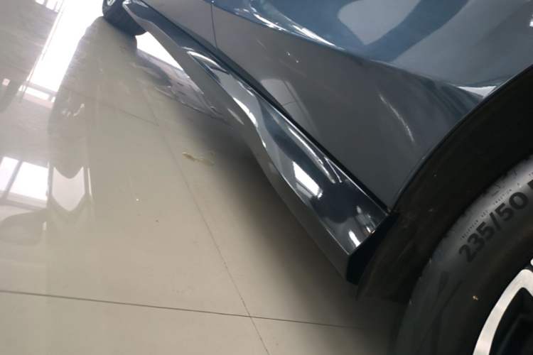 Used Volkswagen ID.7 VIZZION 2024 PRO Model Left Side Sill