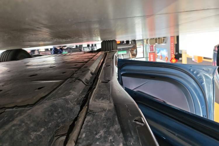 Used Volkswagen ID.7 VIZZION 2024 PRO Model Left Side Sill