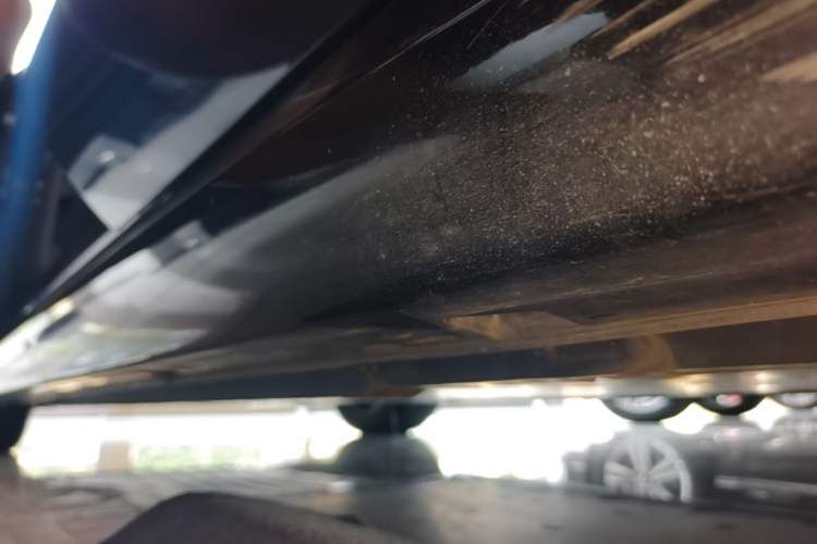 Used Volkswagen ID.7 VIZZION 2024 AIR model Left Side Sill