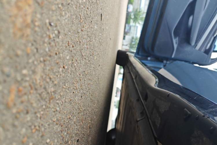 Used Volkswagen ID.7 VIZZION 2024 PRO Model Left Side Sill