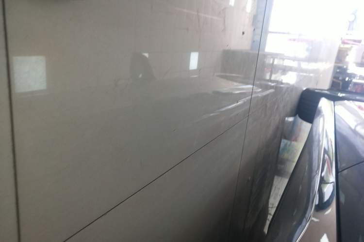 Used Volkswagen ID.7 VIZZION 2024 PRO Model Left Side Sill