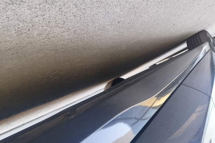 Used Volkswagen ID.7 VIZZION 2024 First Edition Left Side Sill