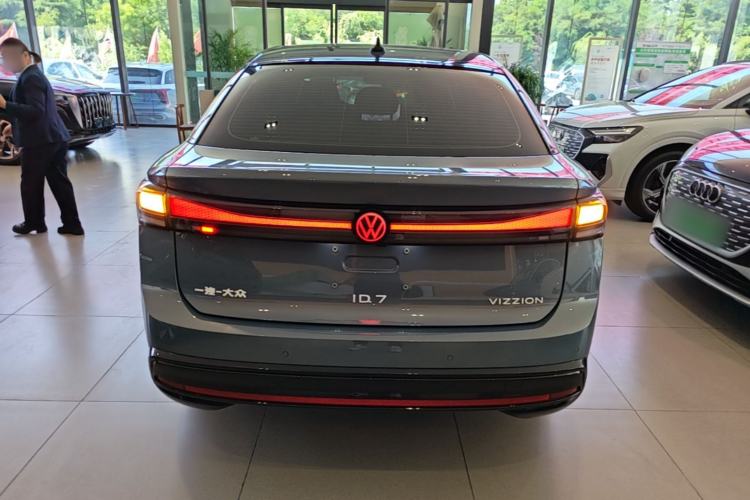Used Volkswagen ID.7 VIZZION 2024 PRO Model Rear