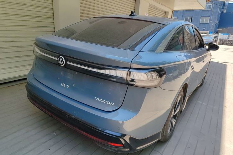 Used Volkswagen ID.7 VIZZION 2024 AIR model Rear Right 45 Deg