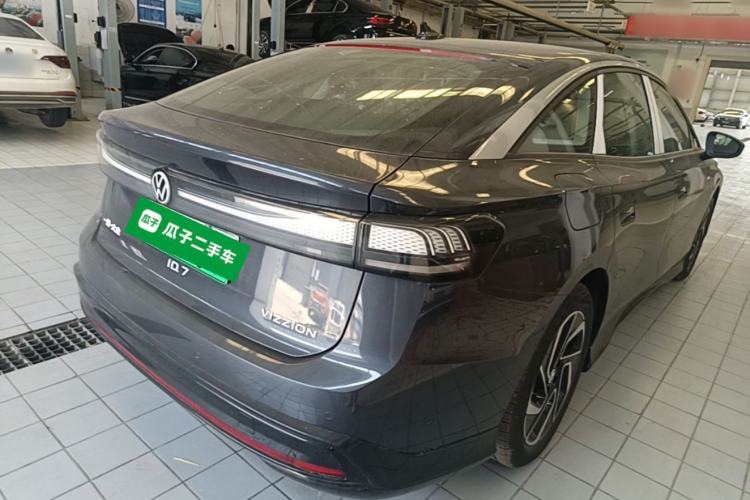 Used Volkswagen ID.7 VIZZION 2024 PRO Model Rear Right 45 Deg