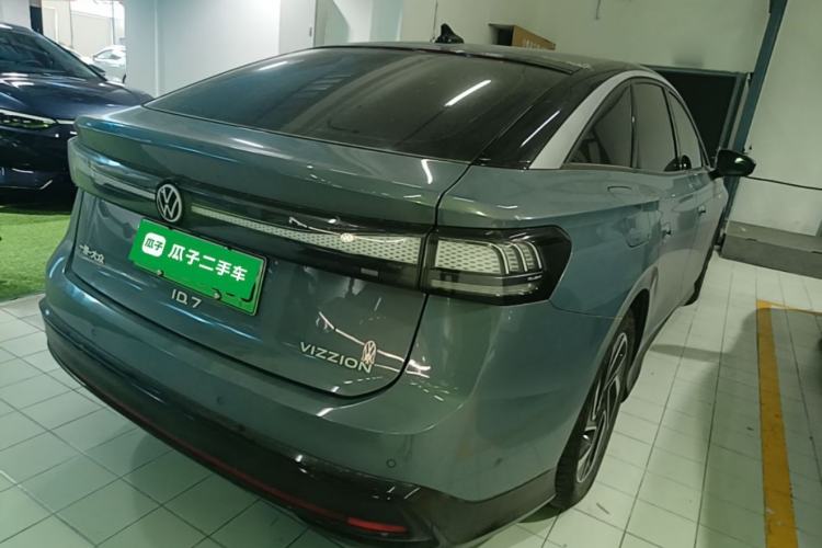 Used Volkswagen ID.7 VIZZION 2024 PRO Model Rear Right 45 Deg