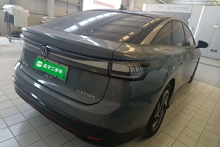 Used Volkswagen ID.7 VIZZION 2024 PRO Model Rear Right 45 Deg