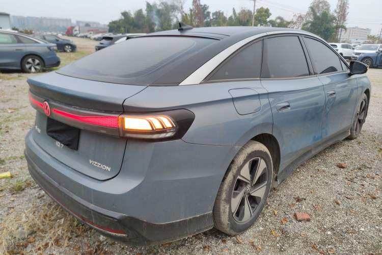 Used Volkswagen ID.7 VIZZION 2024 AIR model Rear Right 45 Deg