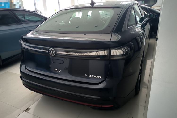 Used Volkswagen ID.7 VIZZION 2024 AIR model Rear Right 45 Deg