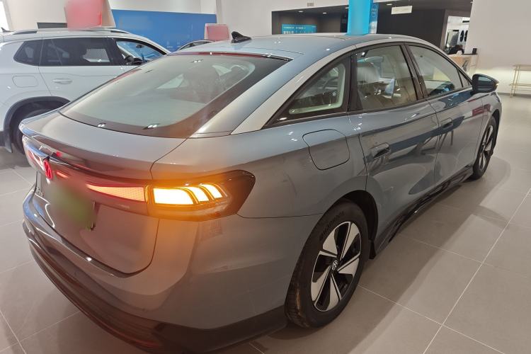 Used Volkswagen ID.7 VIZZION 2024 AIR model Rear Right 45 Deg