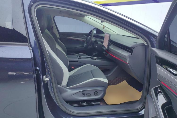 Used Volkswagen ID.7 VIZZION 2024 First Edition Right Front Seat