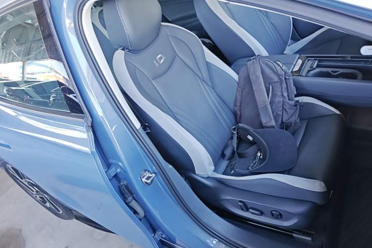 Used Volkswagen ID.7 VIZZION 2024 PRO Model Right Front Seat