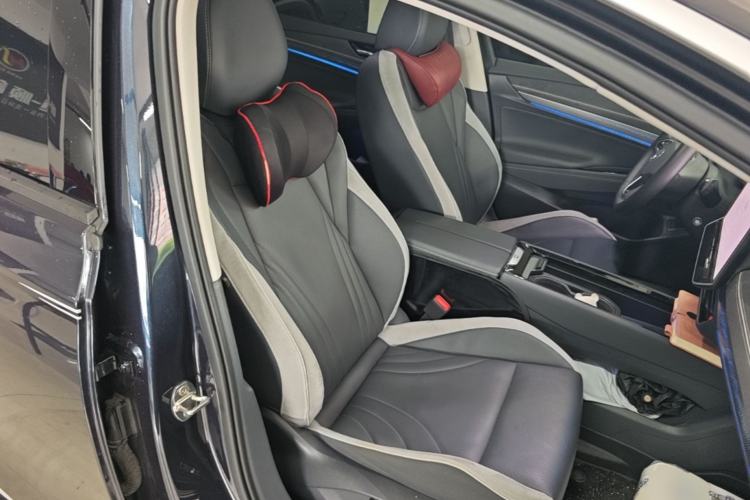 Used Volkswagen ID.7 VIZZION 2024 PRO Model Right Front Seat