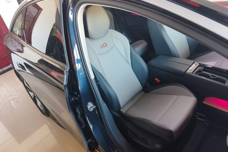 Used Volkswagen ID.7 VIZZION 2024 AIR model Right Front Seat