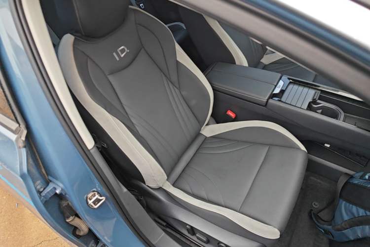 Used Volkswagen ID.7 VIZZION 2024 PRO Model Right Front Seat