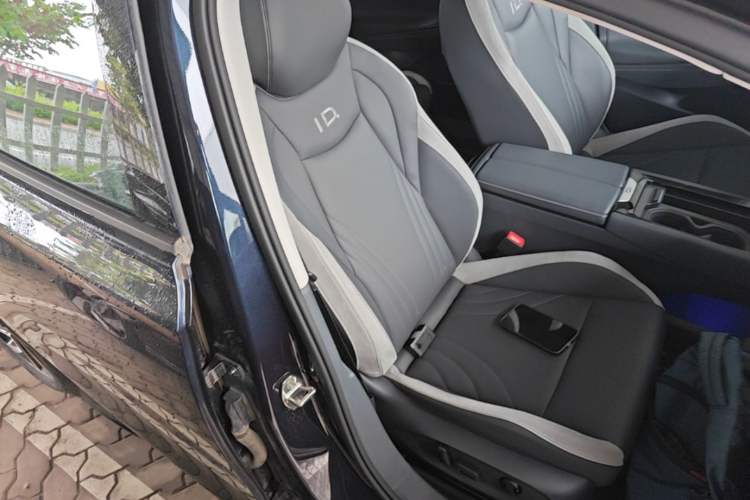 Used Volkswagen ID.7 VIZZION 2024 PRO Model Right Front Seat