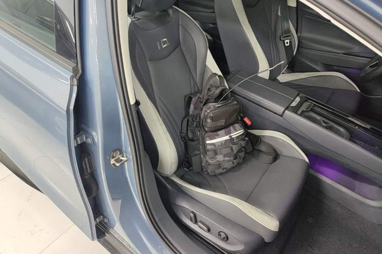 Used Volkswagen ID.7 VIZZION 2024 PRO Model Right Front Seat