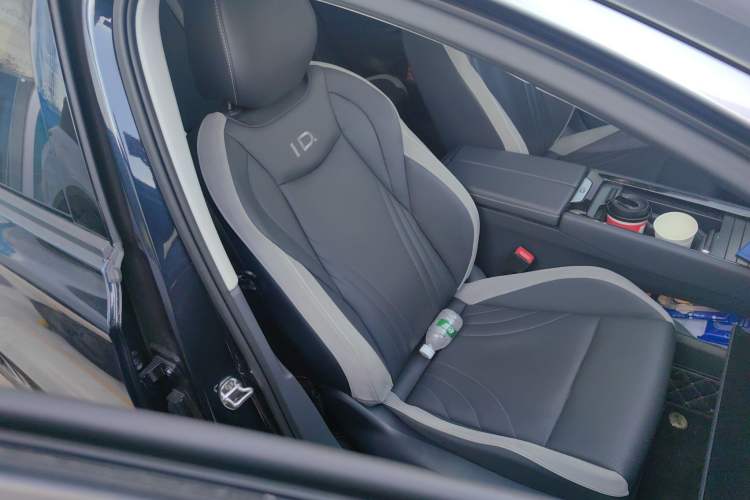 Used Volkswagen ID.7 VIZZION 2024 PRO Model Right Front Seat