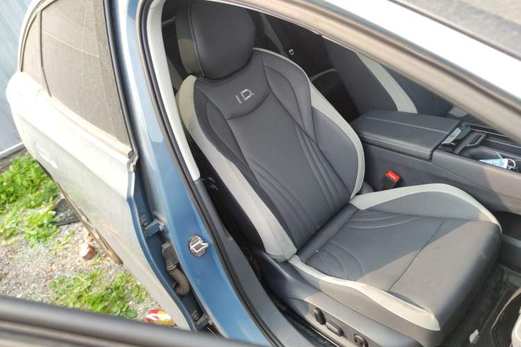 Used Volkswagen ID.7 VIZZION 2024 PRO Model Right Front Seat