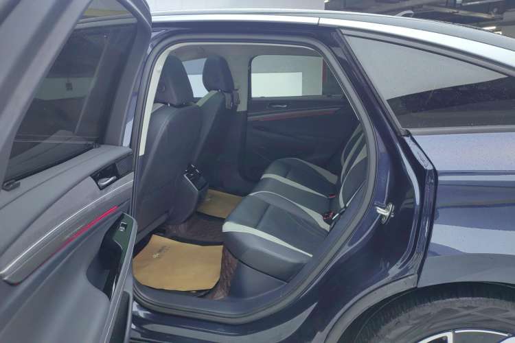Used Volkswagen ID.7 VIZZION 2024 First Edition Right Rear Seat