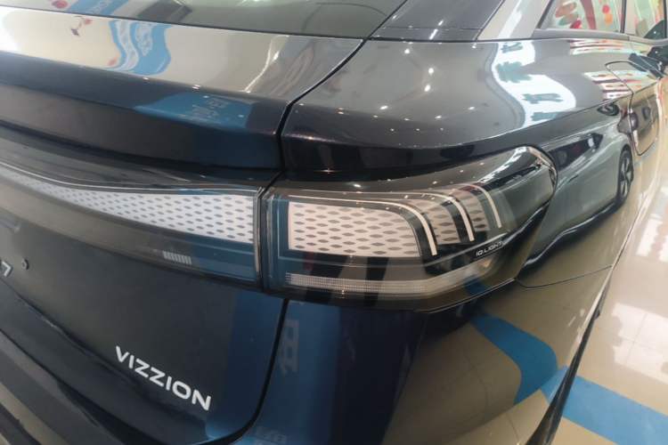 Used Volkswagen ID.7 VIZZION 2024 PRO Model Right Rear Taillight