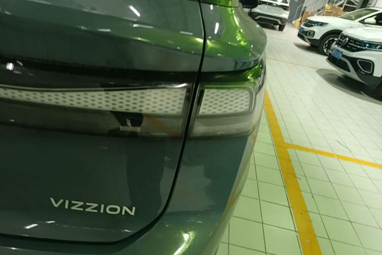 Used Volkswagen ID.7 VIZZION 2024 PRO Model Right Rear Taillight