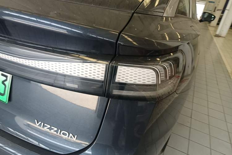 Used Volkswagen ID.7 VIZZION 2024 PRO Model Right Rear Taillight
