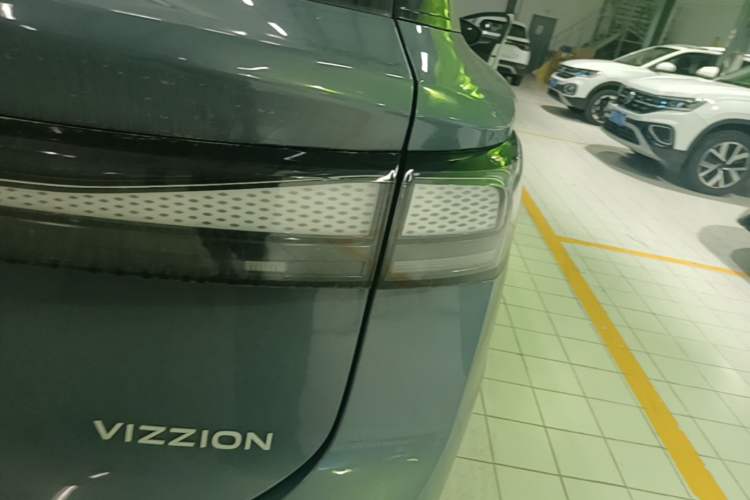 Used Volkswagen ID.7 VIZZION 2024 PRO Model Right Rear Taillight
