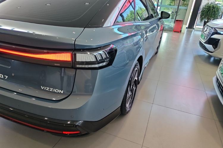 Used Volkswagen ID.7 VIZZION 2024 PRO Model Right Rear Taillight