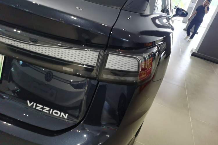 Used Volkswagen ID.7 VIZZION 2024 AIR model Right Rear Taillight