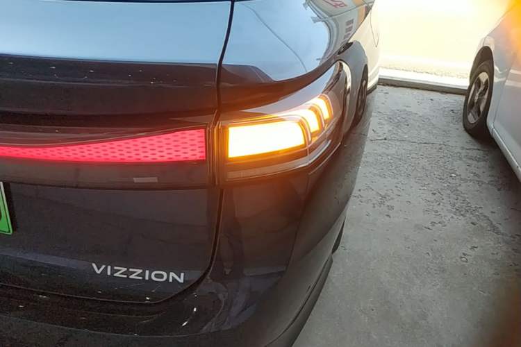 Used Volkswagen ID.7 VIZZION 2024 First Edition Right Rear Taillight