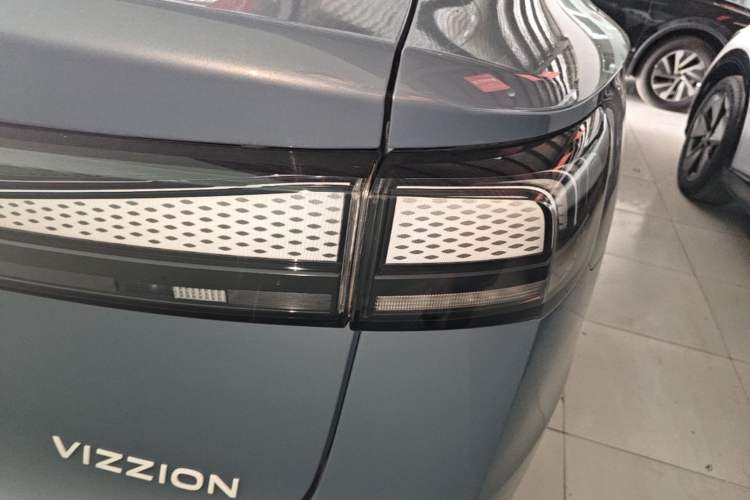 Used Volkswagen ID.7 VIZZION 2024 PRO Model Right Rear Taillight