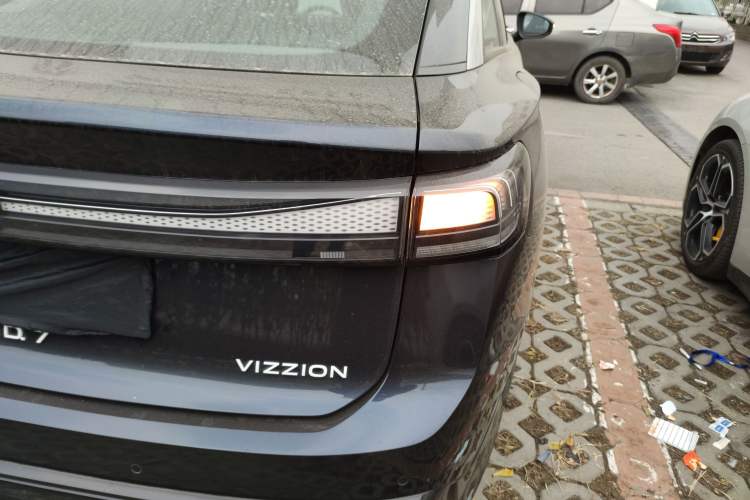 Used Volkswagen ID.7 VIZZION 2024 PRIME Right Rear Taillight