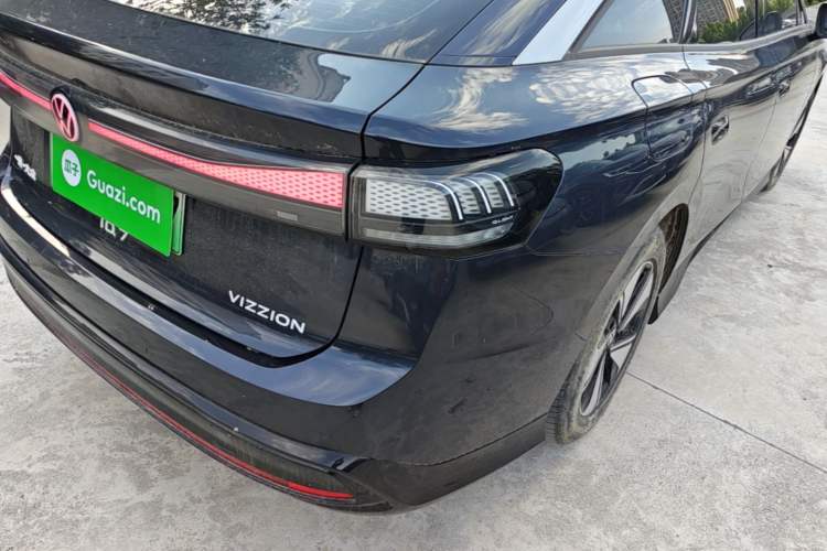 Used Volkswagen ID.7 VIZZION 2024 AIR model Right Rear Taillight