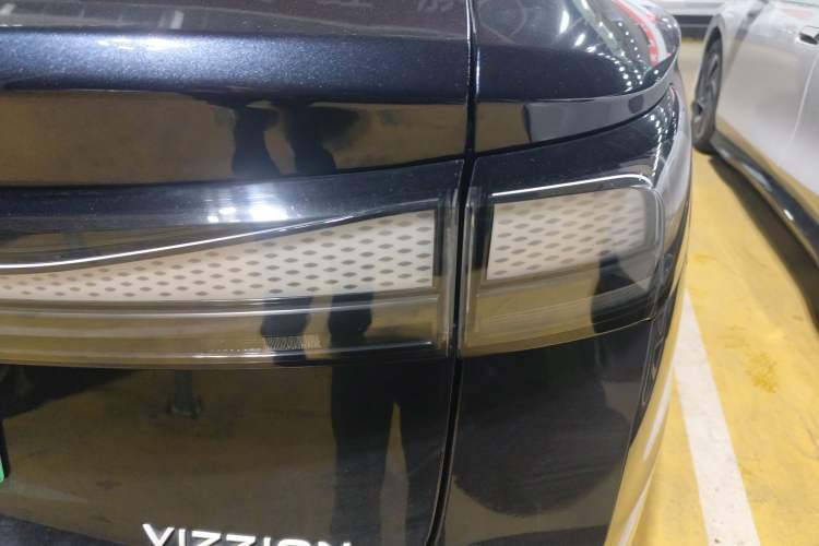 Used Volkswagen ID.7 VIZZION 2024 First Edition Right Rear Taillight