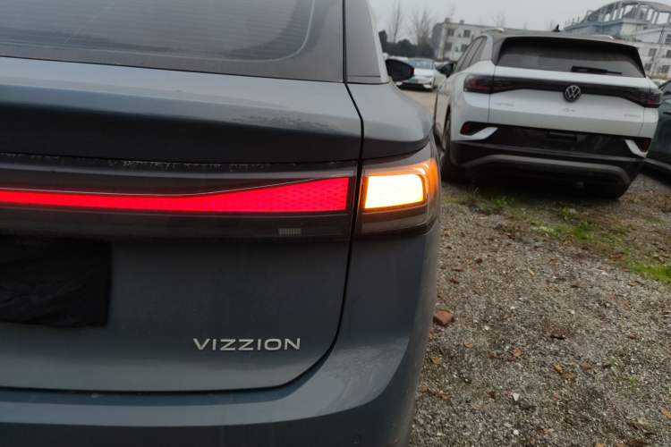 Used Volkswagen ID.7 VIZZION 2024 AIR model Right Rear Taillight