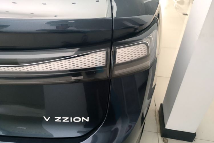 Used Volkswagen ID.7 VIZZION 2024 AIR model Right Rear Taillight