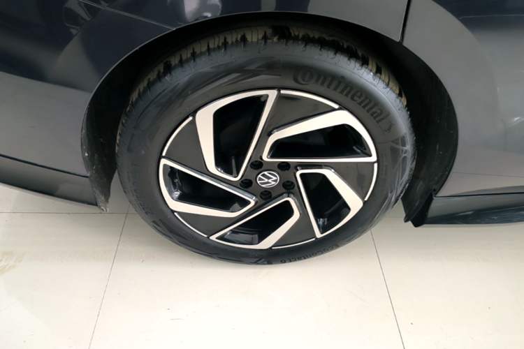 Used Volkswagen ID.7 VIZZION 2024 PRO Model Right Rear Wheel Hub