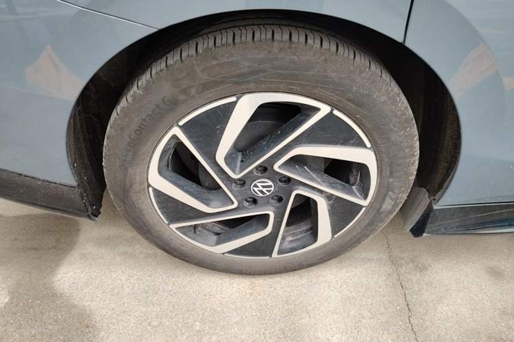 Used Volkswagen ID.7 VIZZION 2024 PRO Model Right Rear Wheel Hub