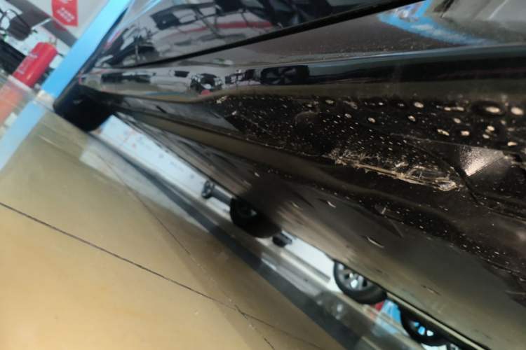 Used Volkswagen ID.7 VIZZION 2024 PRO Model Right Side Sill