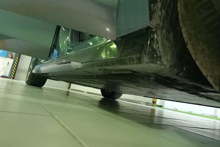 Used Volkswagen ID.7 VIZZION 2024 PRO Model Right Side Sill
