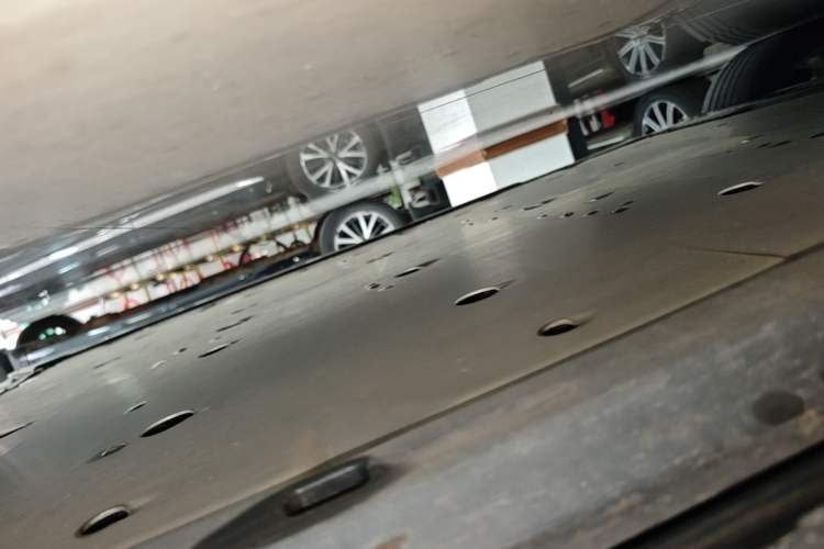 Used Volkswagen ID.7 VIZZION 2024 PRO Model Right Side Sill