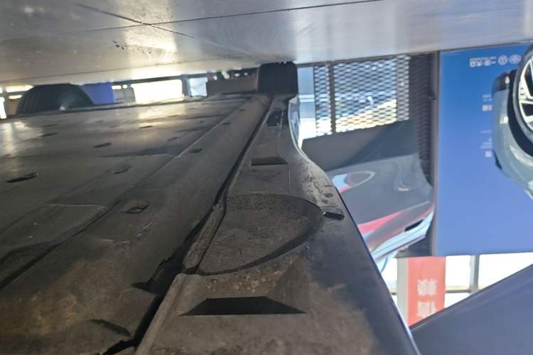 Used Volkswagen ID.7 VIZZION 2024 PRO Model Right Side Sill