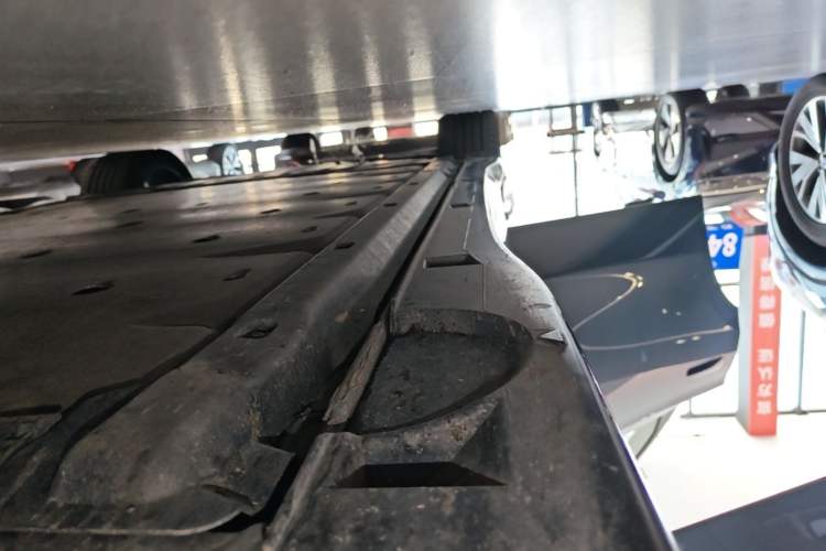 Used Volkswagen ID.7 VIZZION 2024 PRO Model Right Side Sill