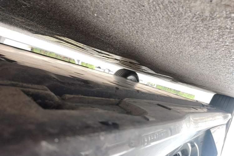 Used Volkswagen ID.7 VIZZION 2024 PRO Model Right Side Sill