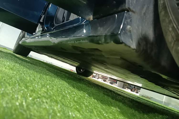 Used Volkswagen ID.7 VIZZION 2024 PRIME Right Side Sill