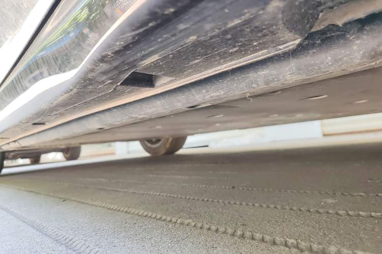 Used Volkswagen ID.7 VIZZION 2024 AIR model Right Side Sill