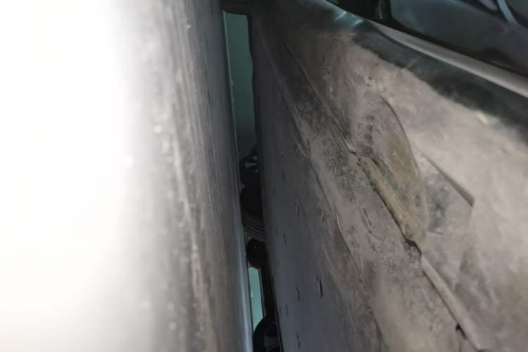 Used Volkswagen ID.7 VIZZION 2024 AIR model Right Side Sill