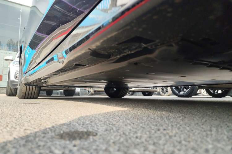 Used Volkswagen ID.7 VIZZION 2024 PRO Model Right Side Sill
